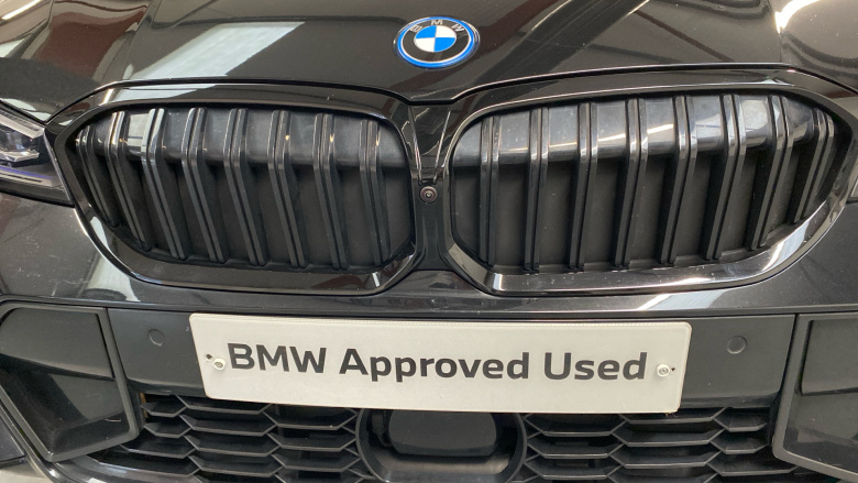 BMW 3 Series 330e M Sport 4dr Step Auto [Pro Pack] Saloon